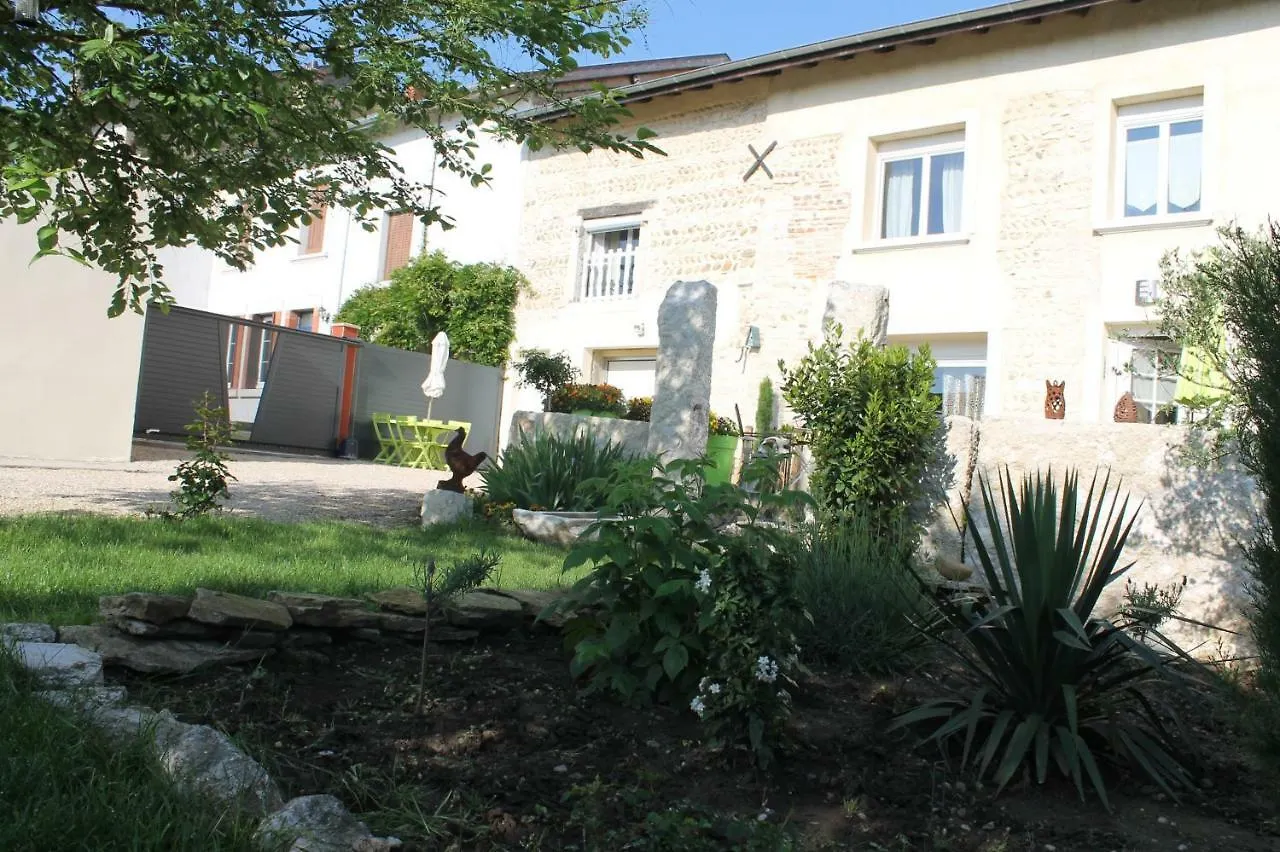 Les Trois Maisons Druillat 0*,  France